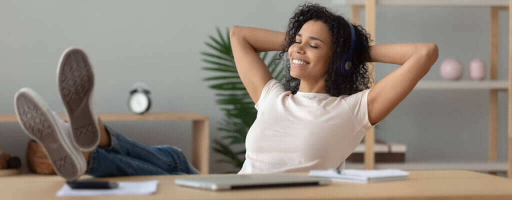 4 Ways To Stay Active During Your Sedentary Work Day